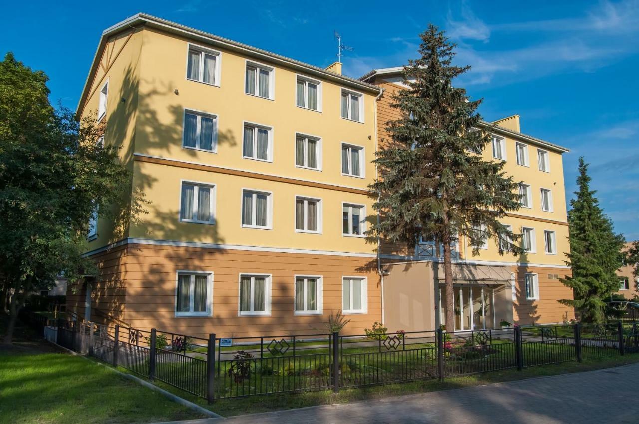 Готель Sanatorium Uzdrowiskowe Lacznosc Цехоцинек Екстер'єр фото