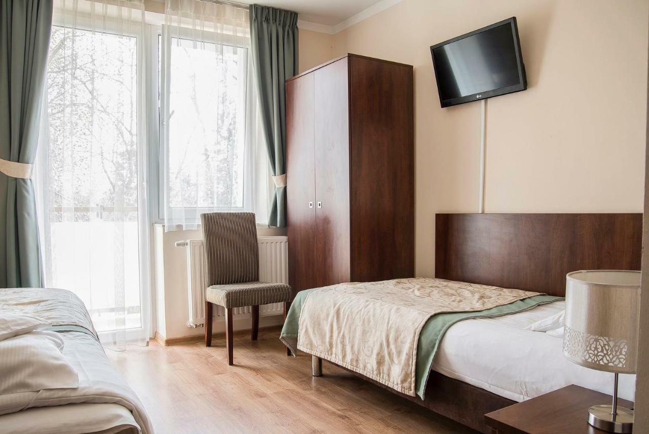 Готель Sanatorium Uzdrowiskowe Lacznosc Цехоцинек Екстер'єр фото
